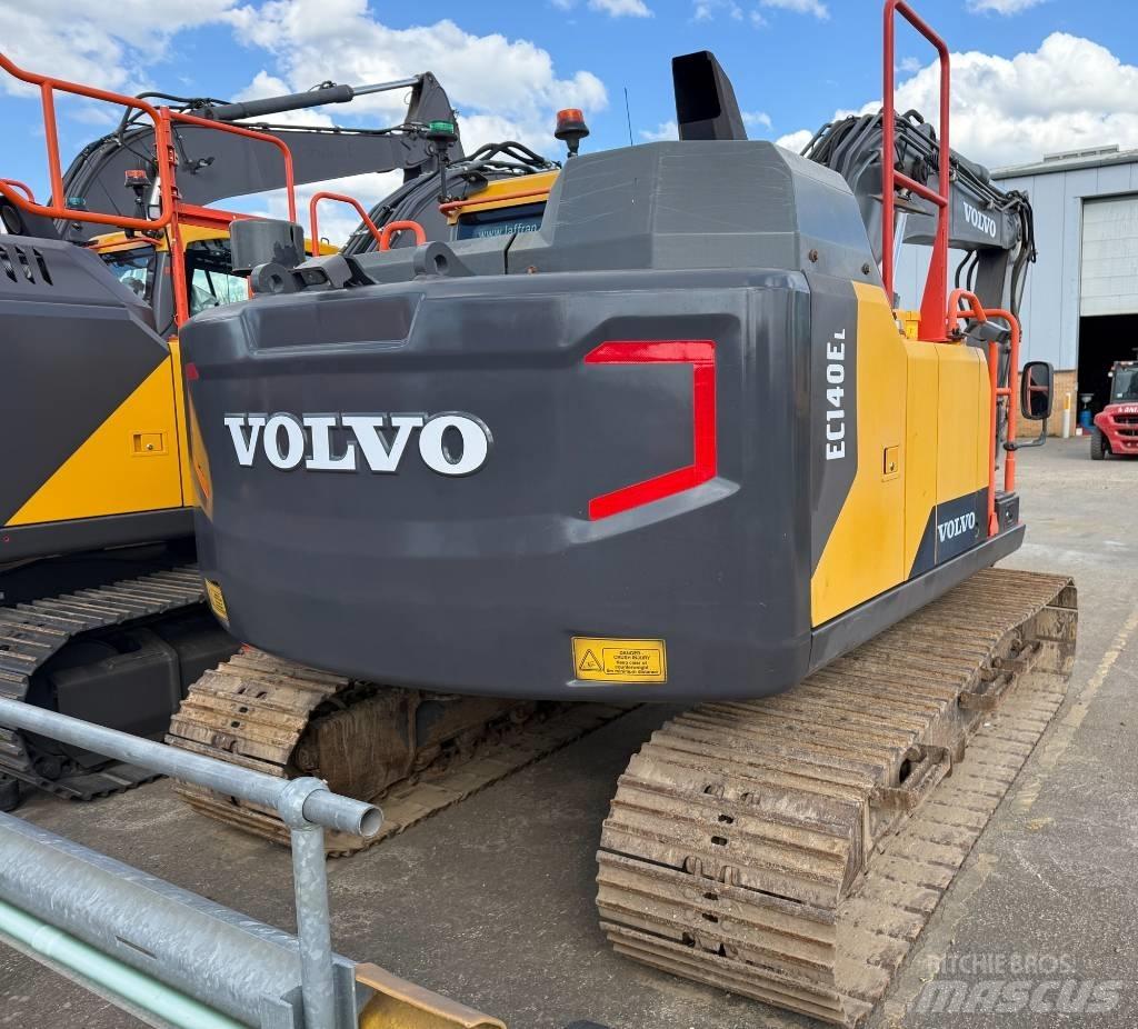 Volvo EC 140 EL حفارات زحافة