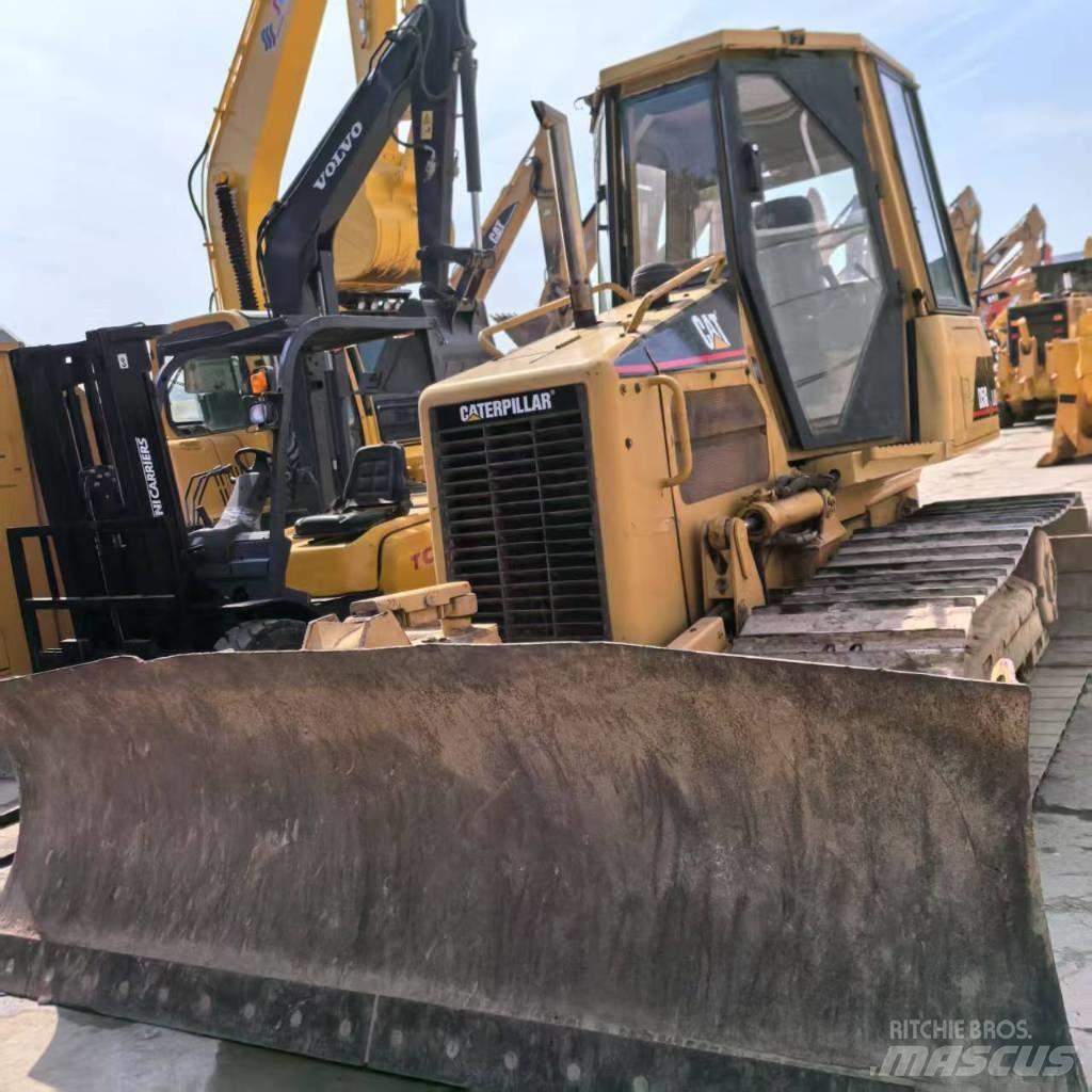 CAT D 5 G LGP بلدوزرات مجنزرة