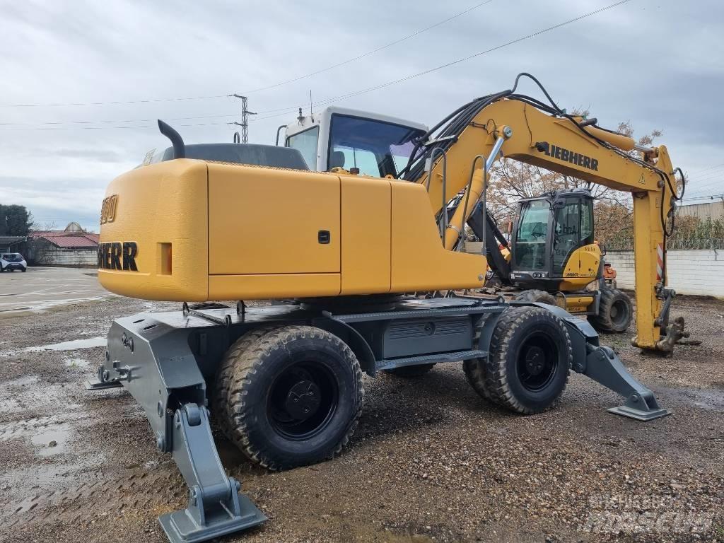Liebherr A 900 C حفارات بعجل