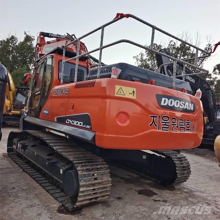 Doosan DX 300LC-9C حفارات زحافة
