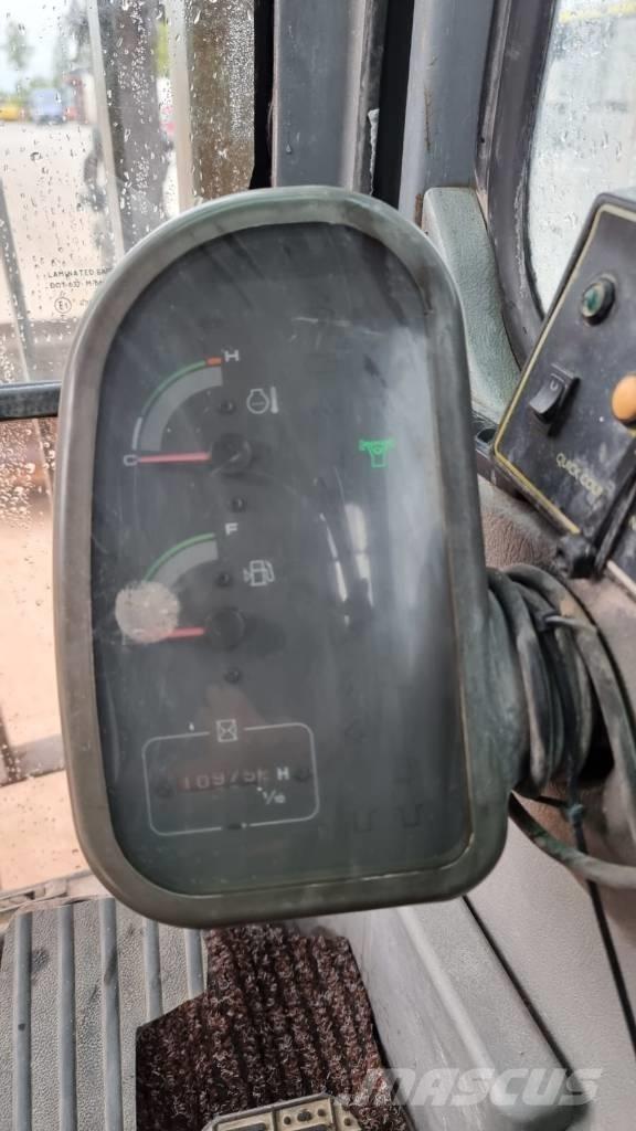 Volvo EC 210 B LC حفارات زحافة