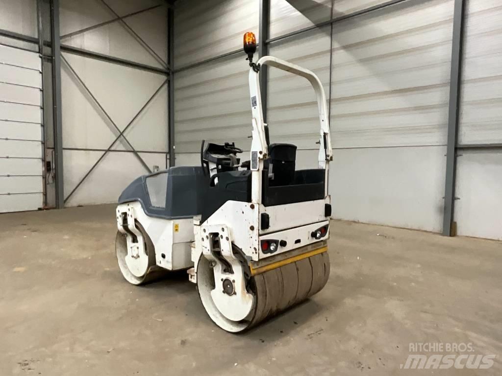 Bomag BW 135 AD-5 مداحل ثنائية الاسطوانة