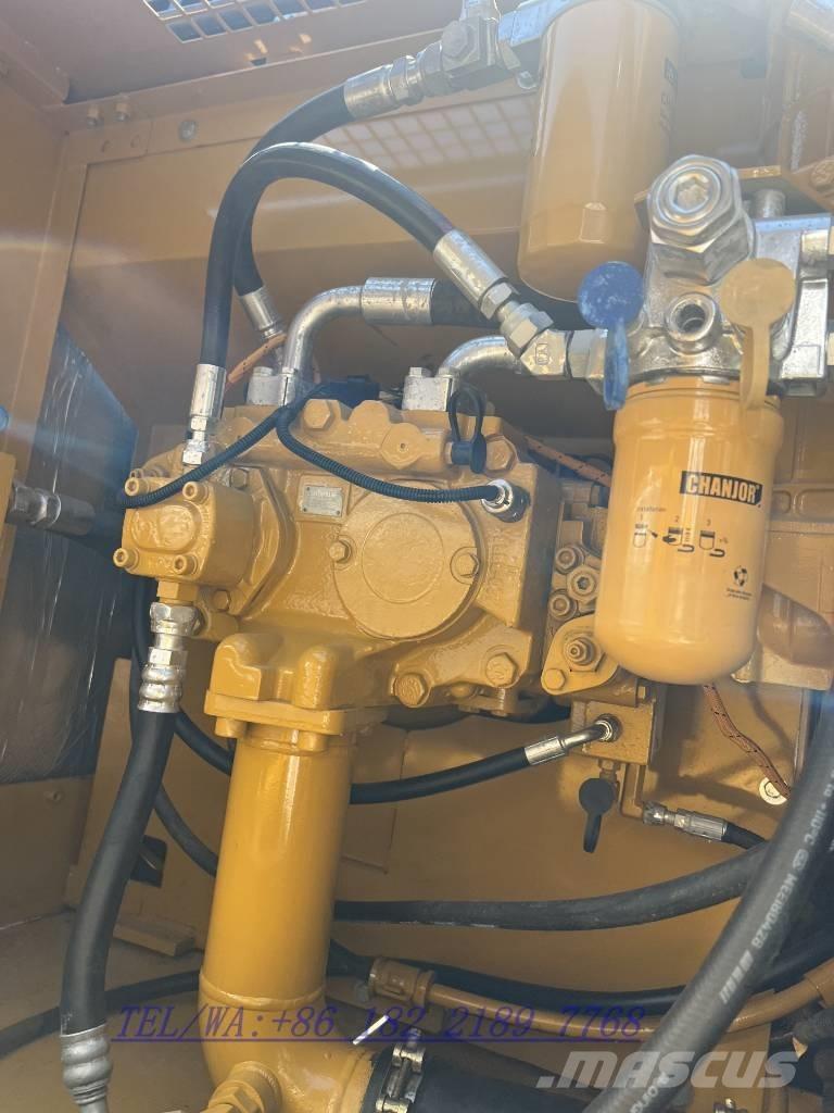 CAT 325 D حفارات زحافة