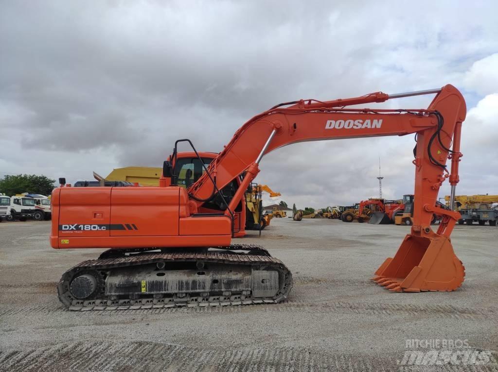 Doosan DX 180 LC حفارات زحافة