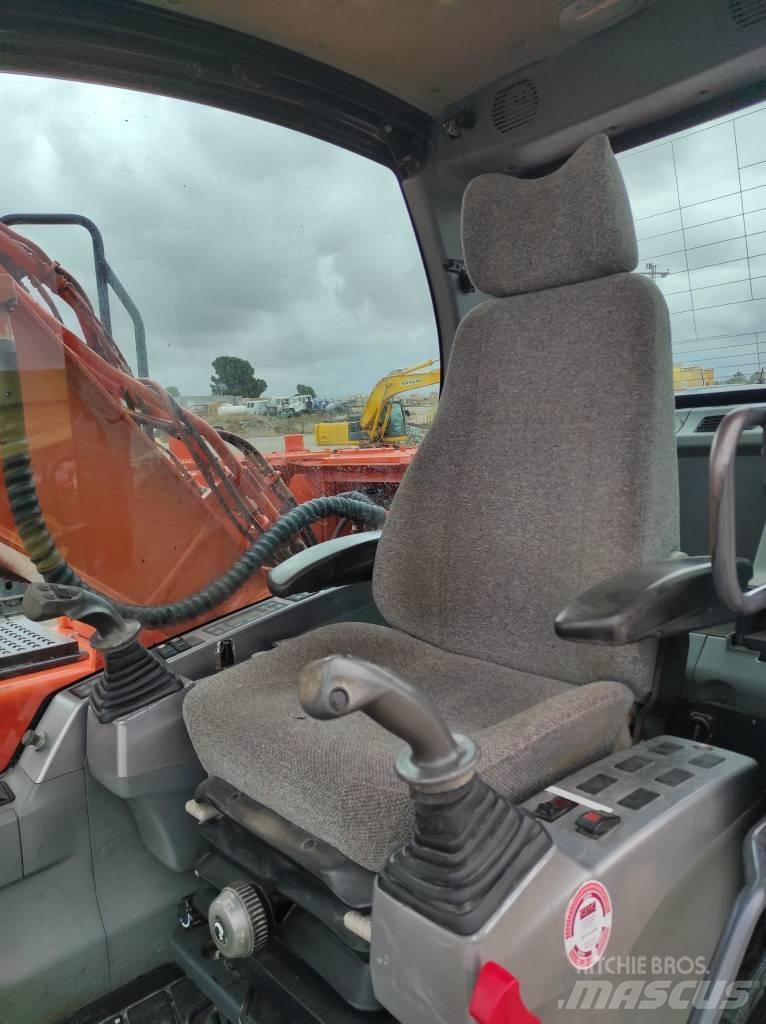 Doosan DX 180 LC حفارات زحافة