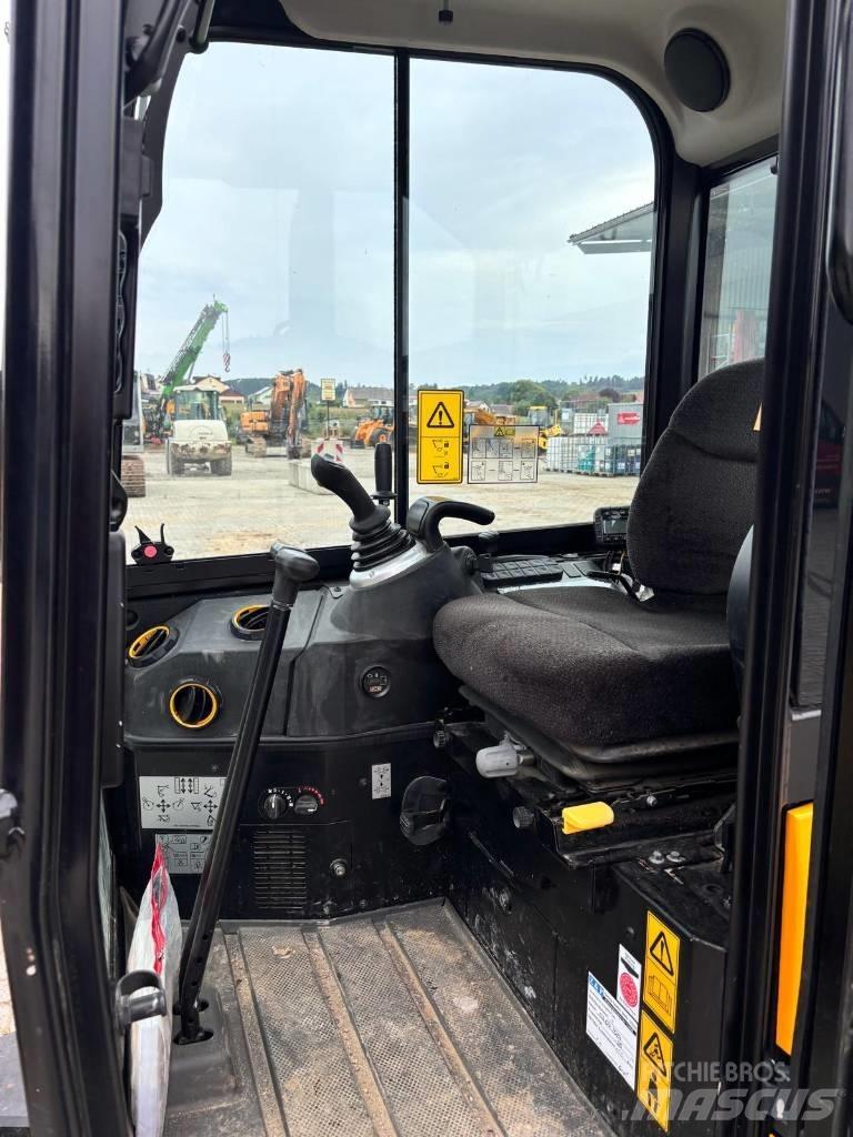 JCB 19 C-1 حفارات صغيرة أقل من 7 طن (حفارات صغيرة)