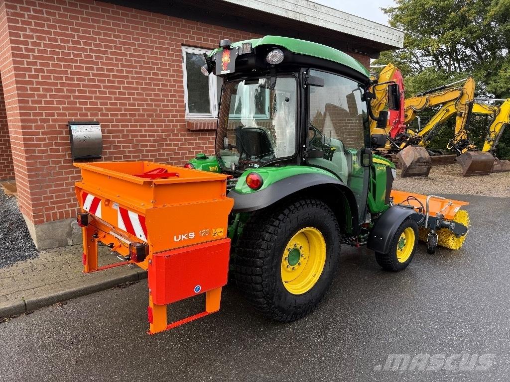 John Deere 3046 R الجرارات