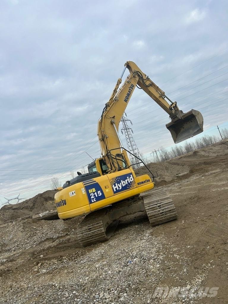 Komatsu HB 215 LC-1 كابينة والداخلية