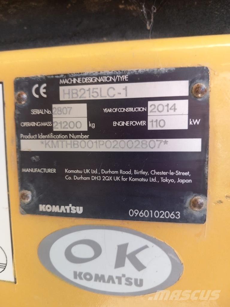 Komatsu HB 215 LC-1 كابينة والداخلية