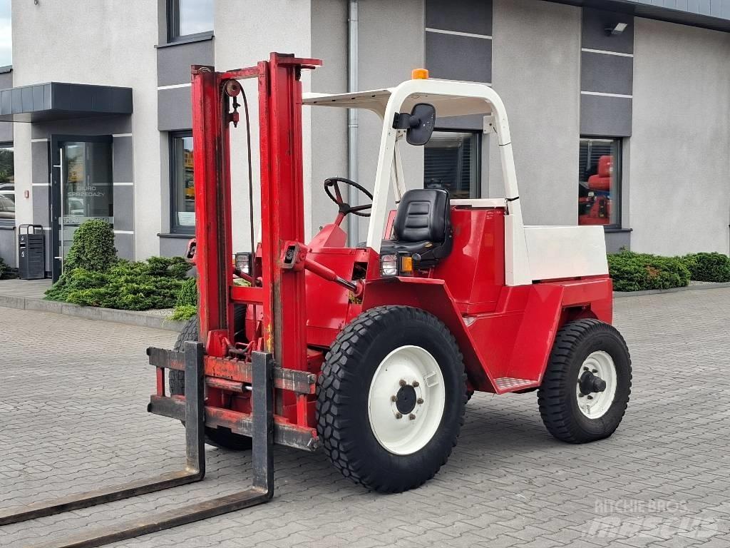 Manitou MC 25 شاحنات الطرق الوعرة