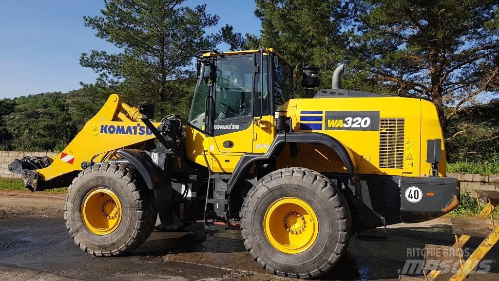 Komatsu WA320-8E0 لوادر بعجل
