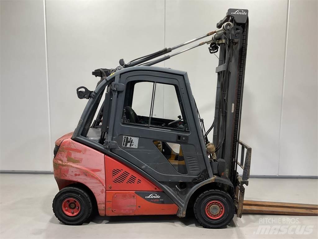 Linde H25D-02 شاحنات الديزل