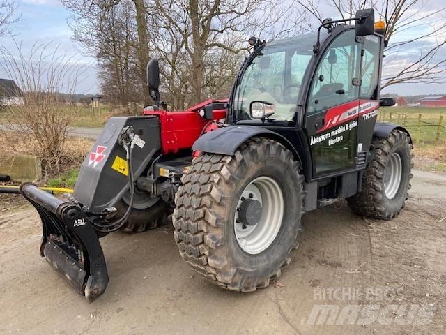 Massey Ferguson 7038 ملحقات أخرى للحفر والتحميل