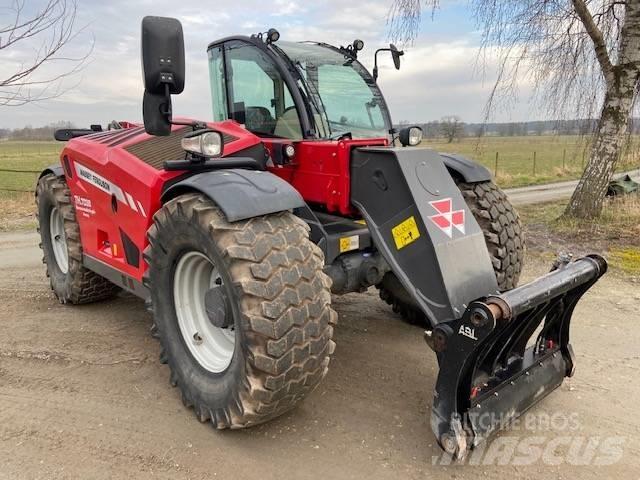 Massey Ferguson 7038 ملحقات أخرى للحفر والتحميل