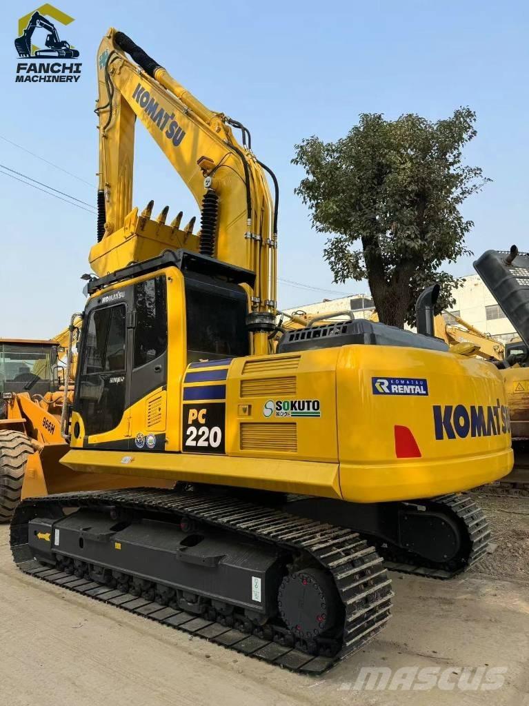 Komatsu PC 220 LC حفارات زحافة