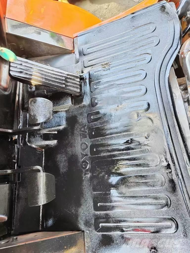 Toyota FD 30 شاحنات الديزل