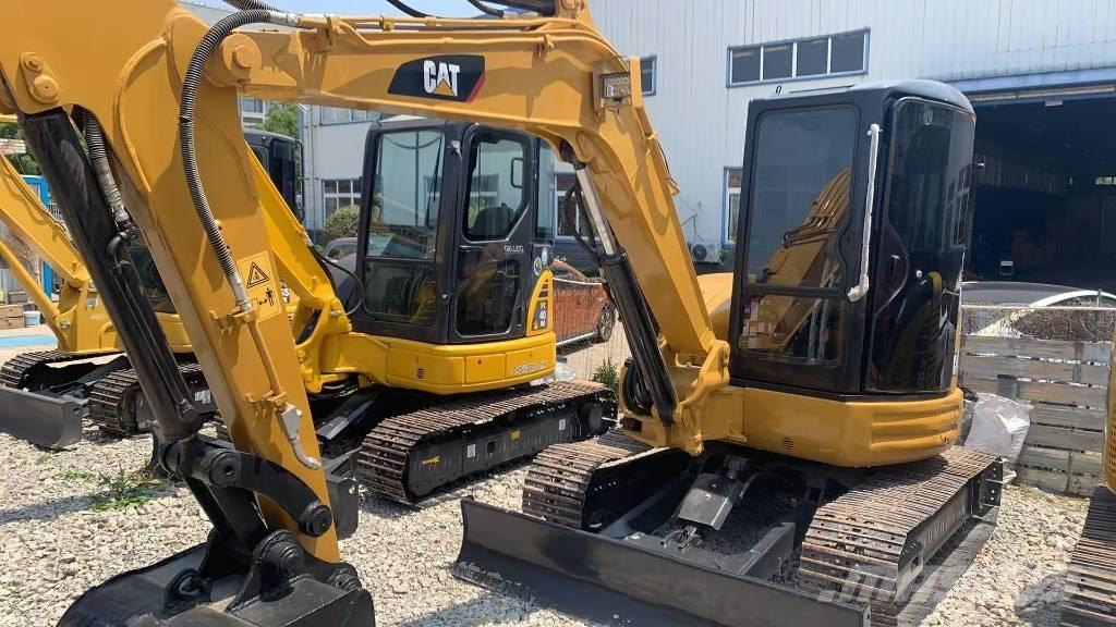 CAT 304 حفارات زحافة