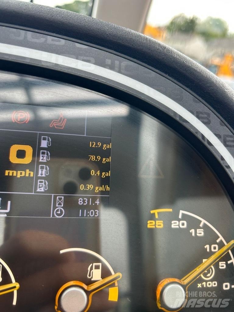 JCB 540-140 مناولات متداخلة