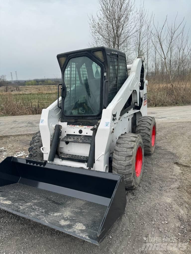 Bobcat S 300 لوادر انزلاقية التوجيه