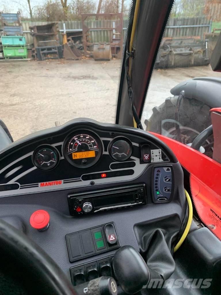 Manitou MLT 735 معدات مناولة لأغراض الزراعة