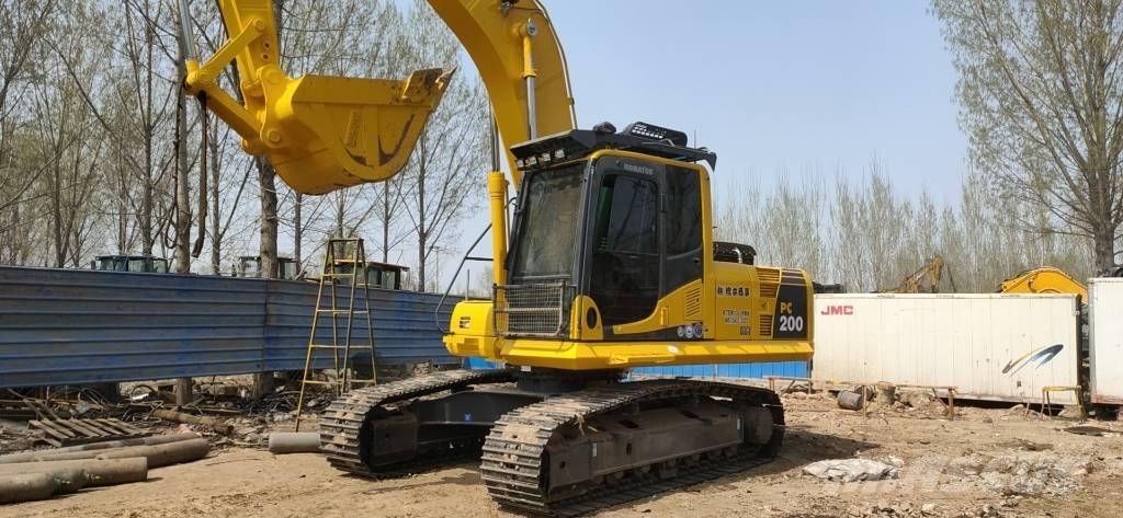 Komatsu pc200-8 حفارات زحافة