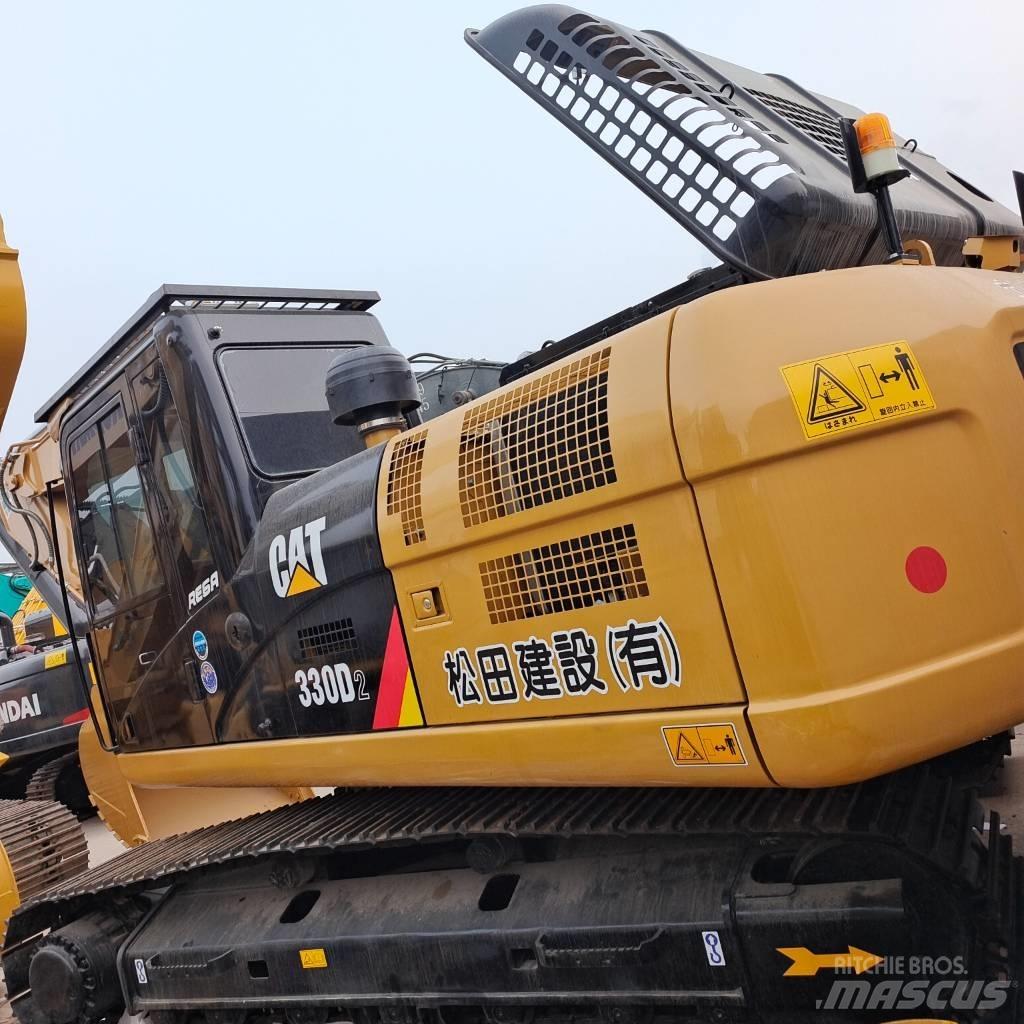 CAT 330 D حفارات زحافة
