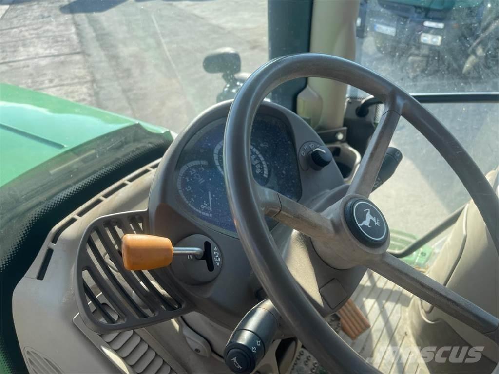 John Deere 6195 R الجرارات