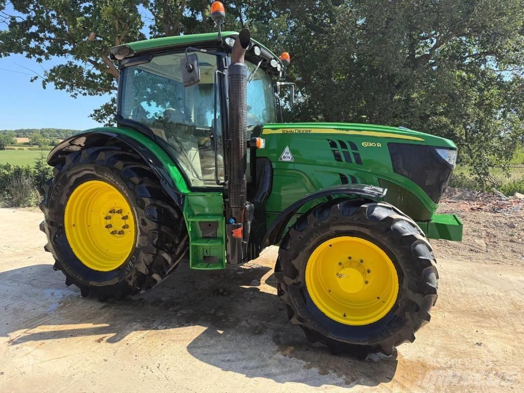 John Deere 6130 R الجرارات