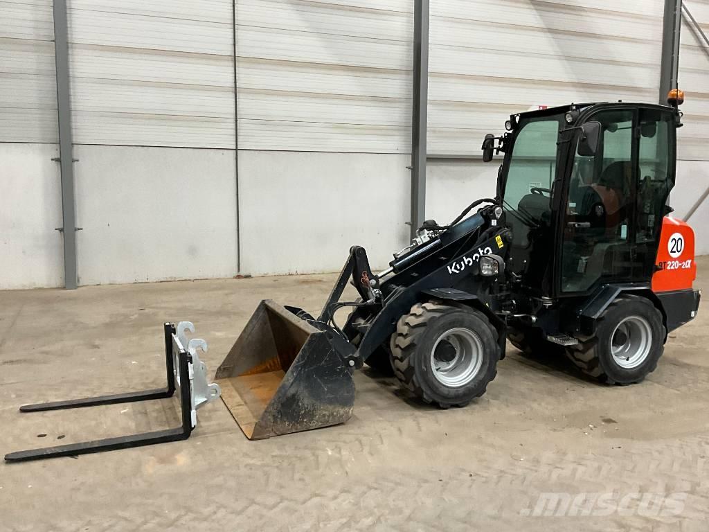 Kubota RT 220-2 A لوادر بعجل