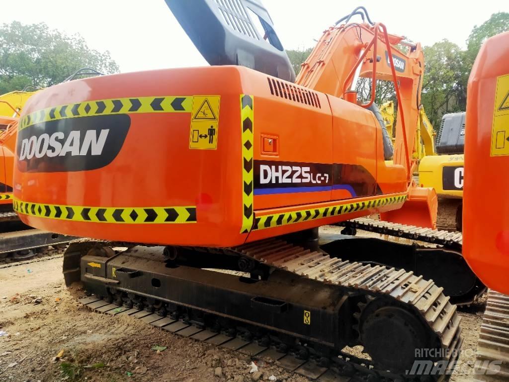 Doosan DH225LC-7 حفارات زحافة