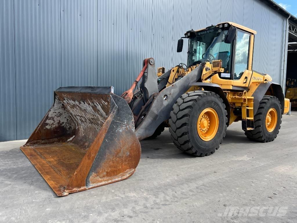 Volvo L90F لوادر بعجل
