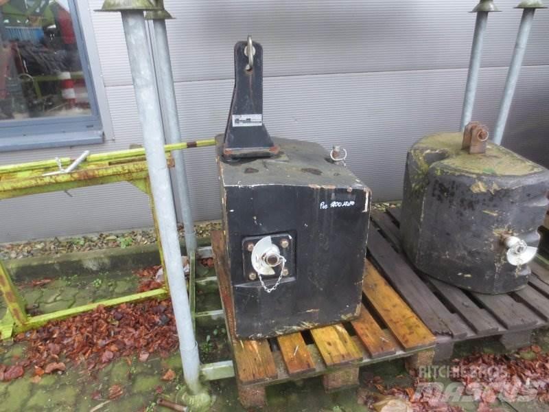 Saphir 1800kg MUFO ملحقات أخرى للجرارات