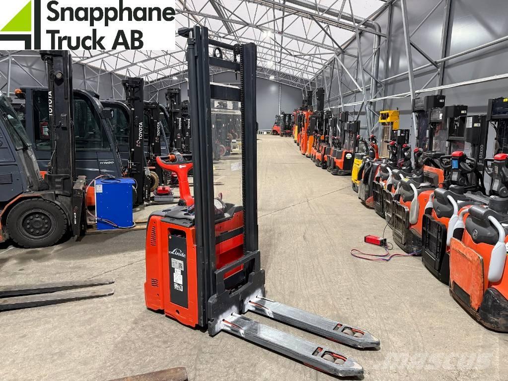 Linde D 14 شاحنات مناولة ذاتية الدفع