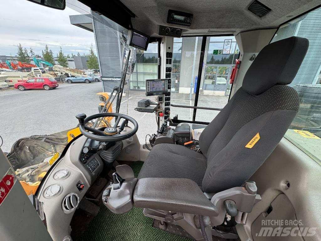Volvo L 90 H لوادر بعجل