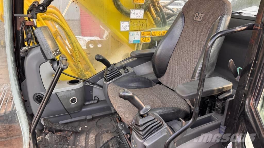 CAT 330 D L LR حفارات زحافة