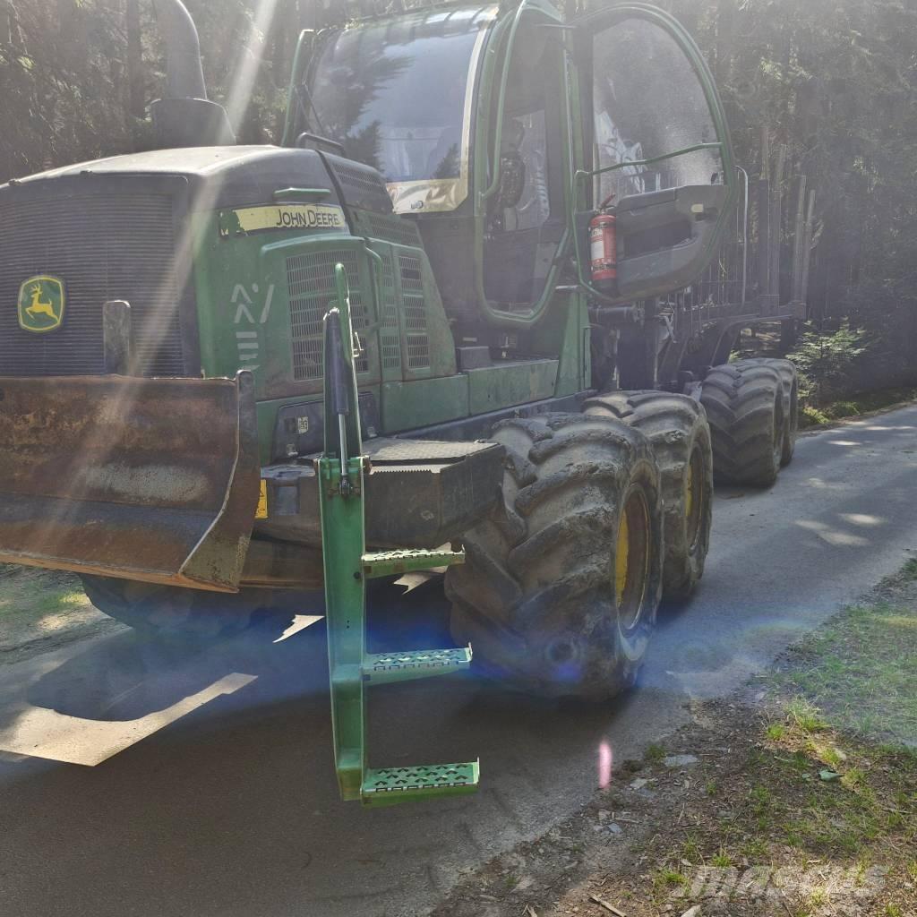 John Deere 1210 G شاحنات