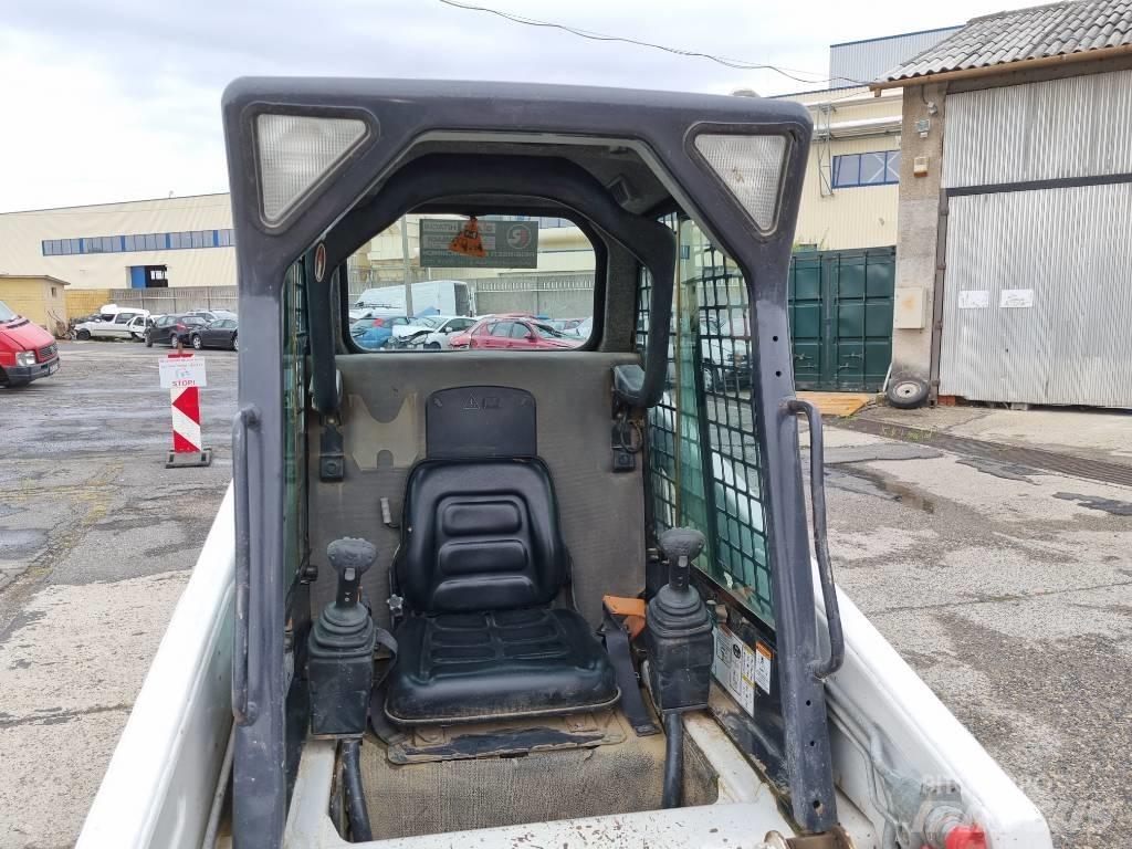 Bobcat S 100 لوادر انزلاقية التوجيه