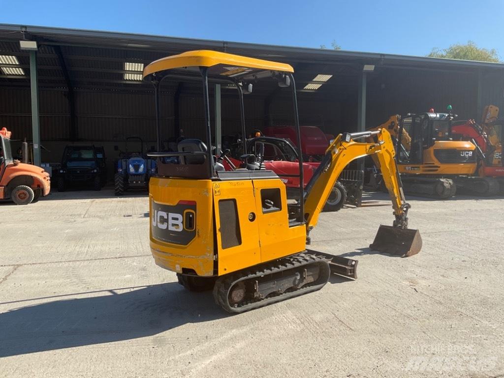 JCB 15 C-1 حفارات صغيرة أقل من 7 طن (حفارات صغيرة)
