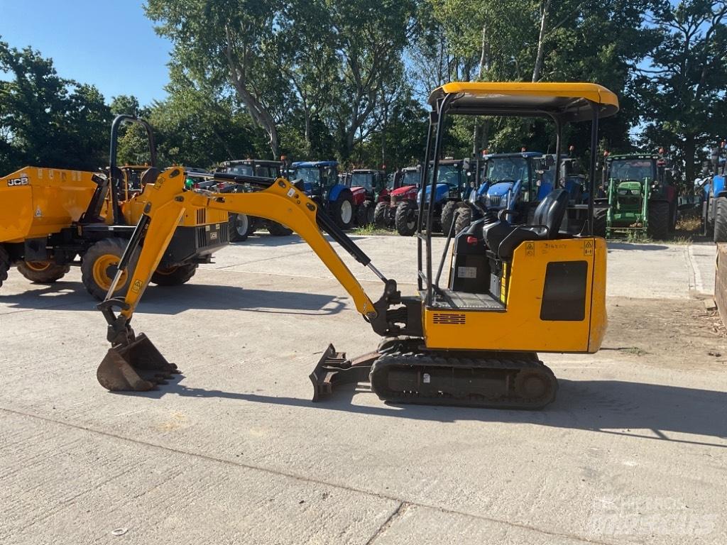 JCB 15 C-1 حفارات صغيرة أقل من 7 طن (حفارات صغيرة)
