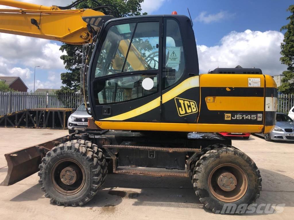 JCB JS145W حفارات بعجل