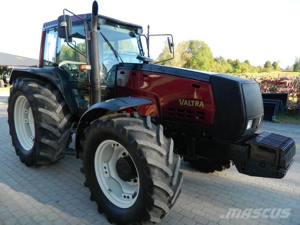 Valtra 8550 الجرارات