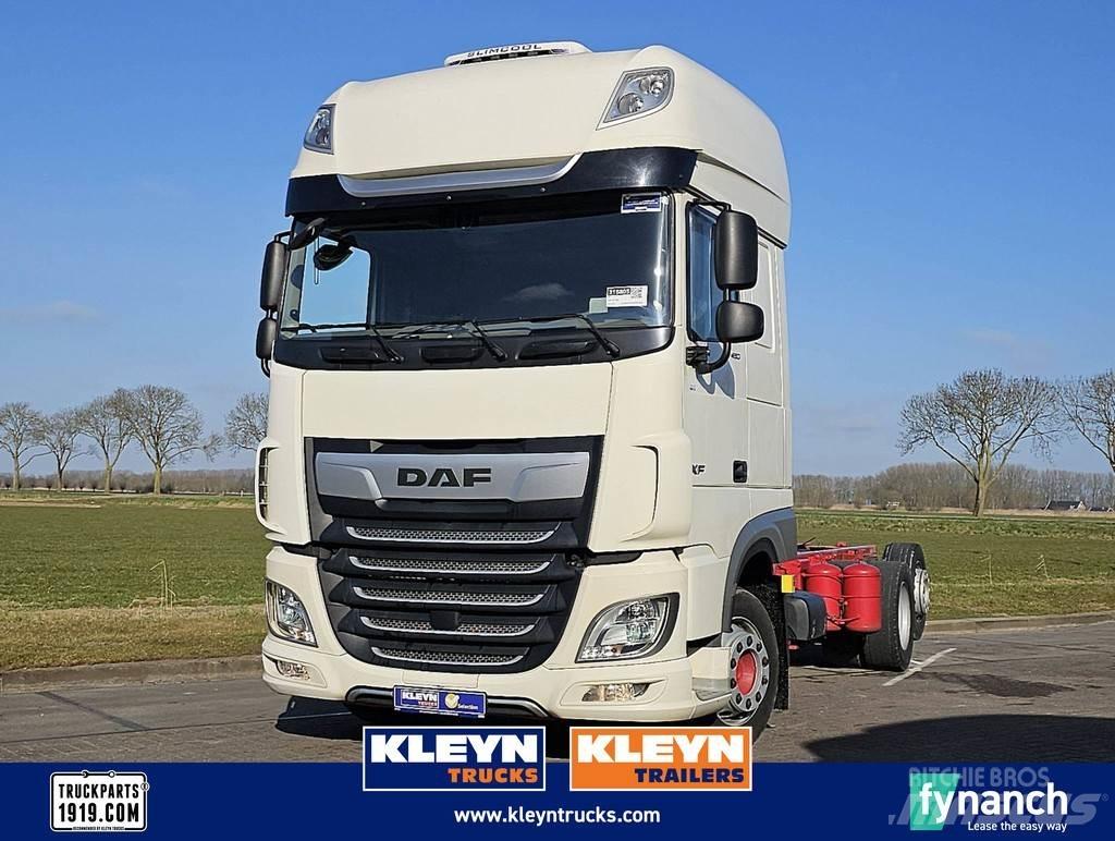 DAF XF 480 شاحنات بمقصورة وهيكل