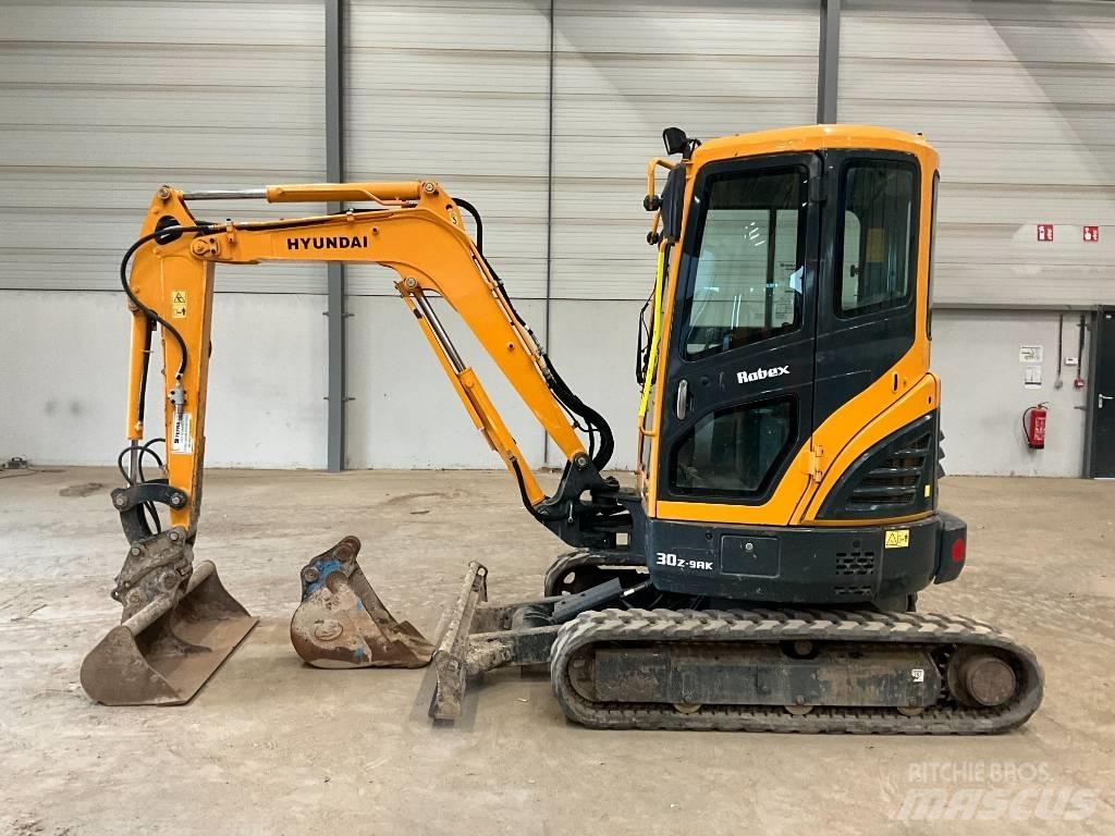 Hyundai 30 Z-9 AK حفارات صغيرة أقل من 7 طن (حفارات صغيرة)