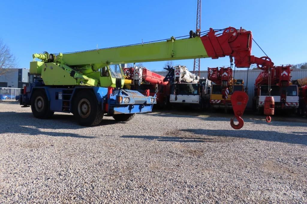Tadano TR 250 E رافعات الطرق الوعرة