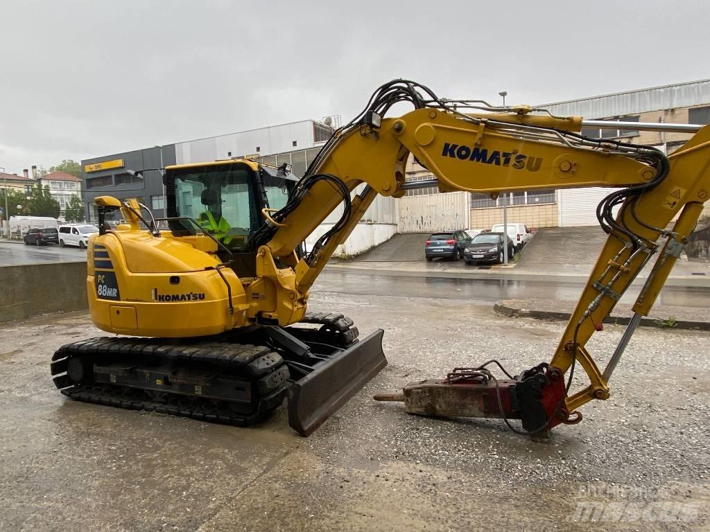 Komatsu PC 88 MR-10 حفارات وسط 7 طن - 12 طن