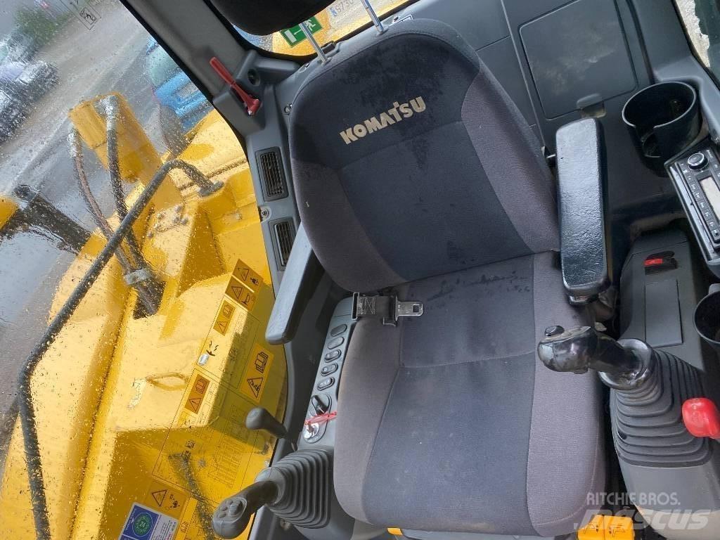 Komatsu PC 88 MR-10 حفارات وسط 7 طن - 12 طن