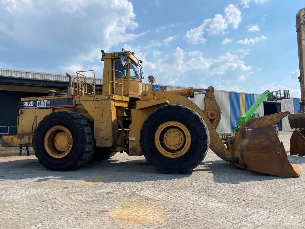CAT 992 D NVT لوادر بعجل