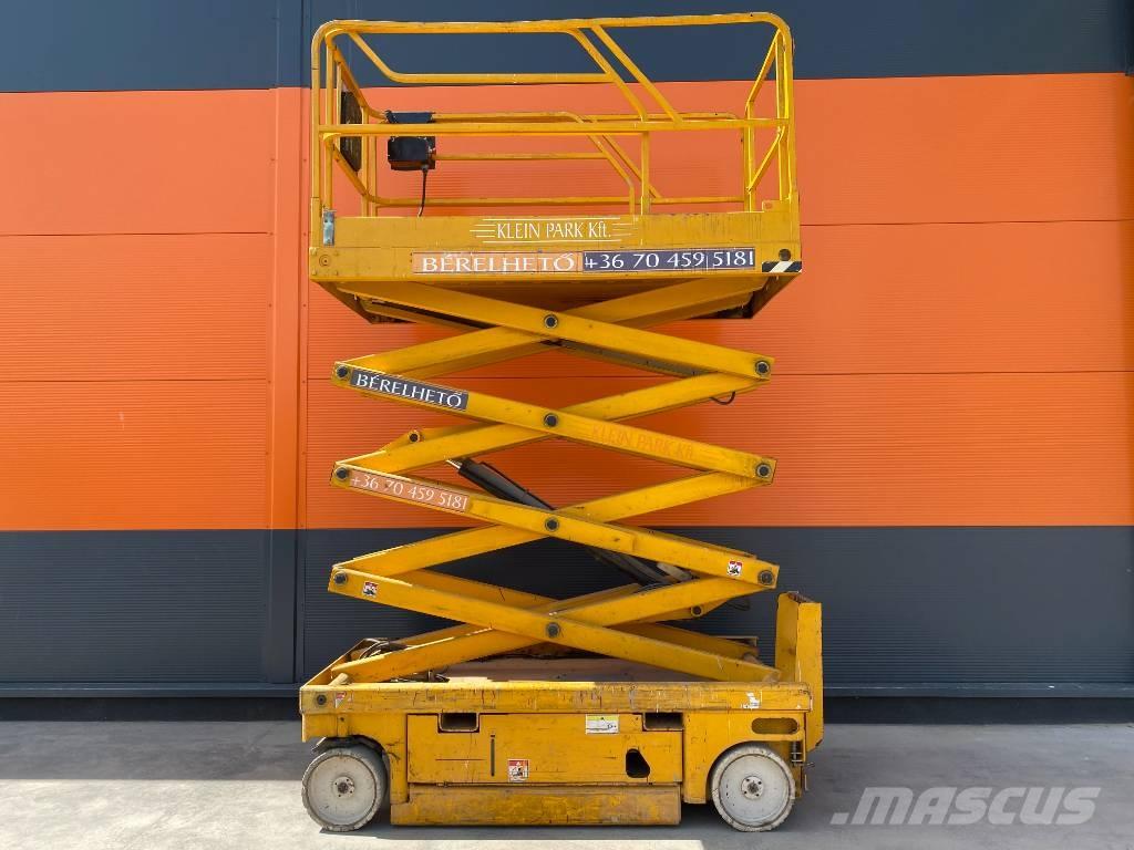 Haulotte Compact 10 رافعات مقصية الشكل