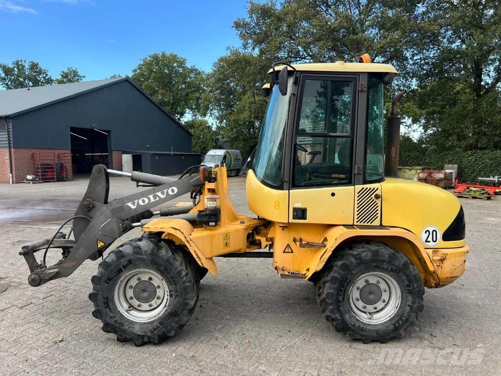 Volvo L 30 B لوادر بعجل