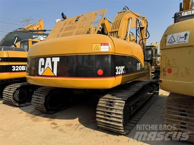 CAT 320 C L حفارات زحافة